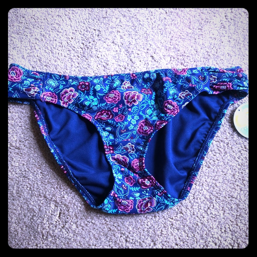 NWT Floral bikini bottoms Medium